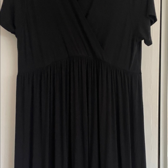 Maternity Maxi Wrap Dress.   Size XL - Picture 3 of 15